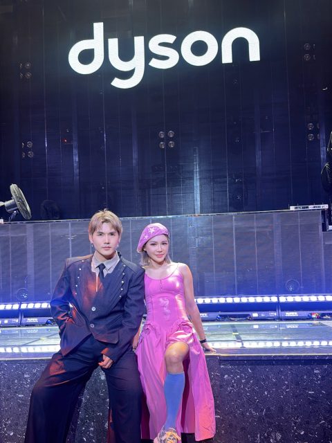 Dyson brought together Singapore’s top 60 hair salons to create looks for the launch of the latest Dyson Coolshine. So cool! 🔥✂️ @dyson_sg @dysonstylecreators 

#Dyson #DysonCoolshine #Singapore #HairSalon #HairStyling SGHair HairInspo LaunchEvent